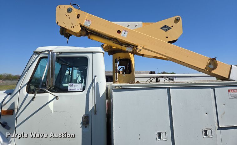 image for item ED2512 2000 International 4700 bucket truck