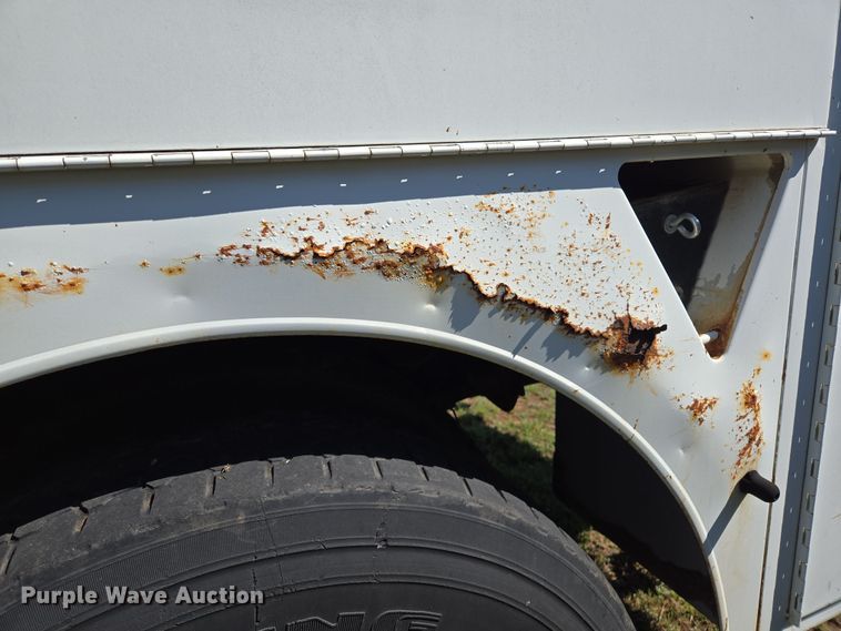 image for item ED2512 2000 International 4700 bucket truck