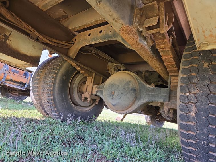 image for item ED2512 2000 International 4700 bucket truck