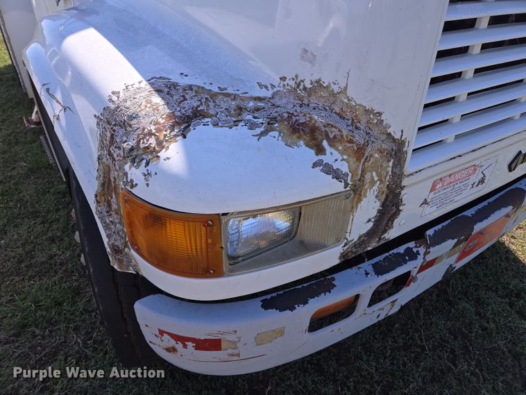 image for item ED2512 2000 International 4700 bucket truck