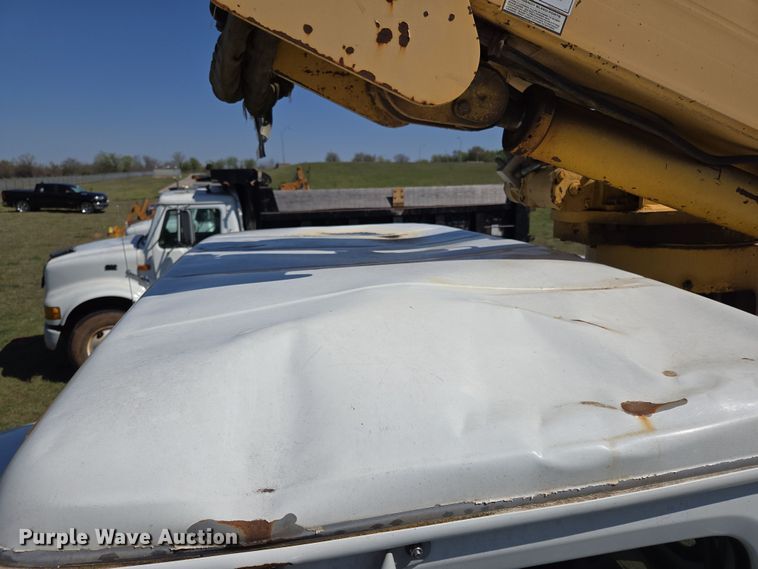 image for item ED2512 2000 International 4700 bucket truck