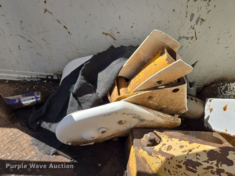 image for item ED2512 2000 International 4700 bucket truck