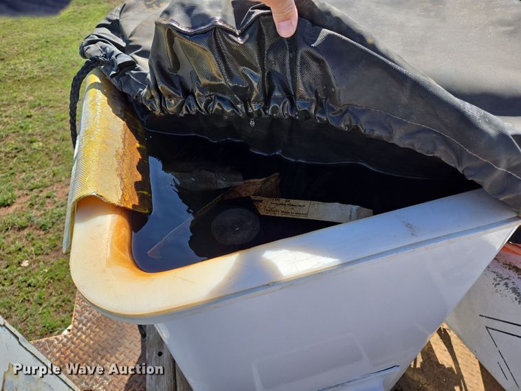 image for item ED2512 2000 International 4700 bucket truck