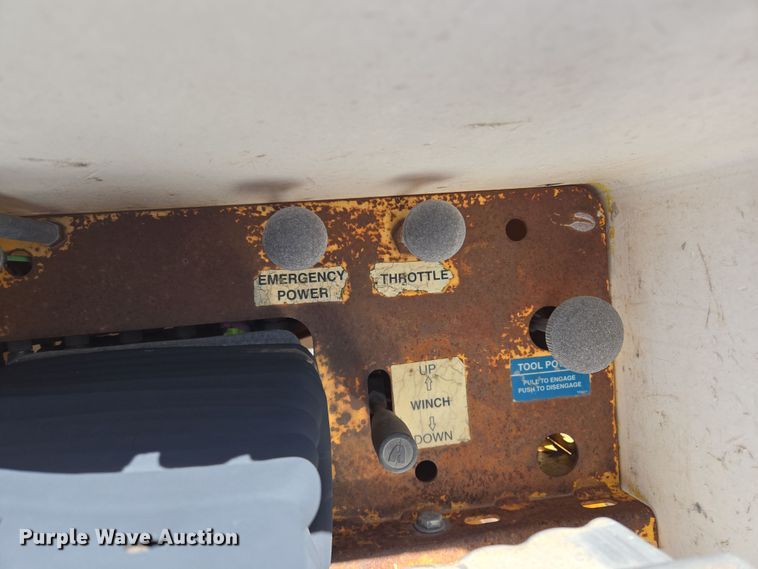 image for item ED2512 2000 International 4700 bucket truck