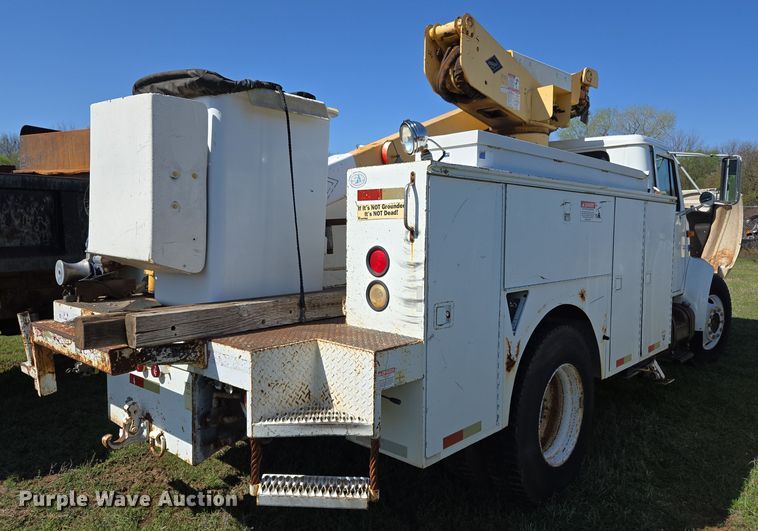 image for item ED2512 2000 International 4700 bucket truck