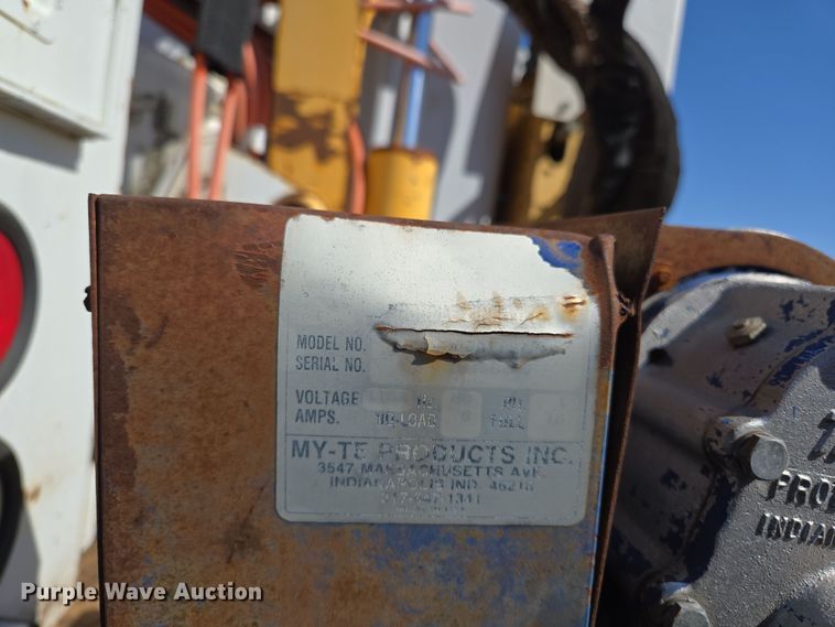 image for item ED2512 2000 International 4700 bucket truck