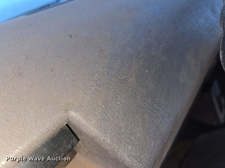 image for item ED2512 2000 International 4700 bucket truck