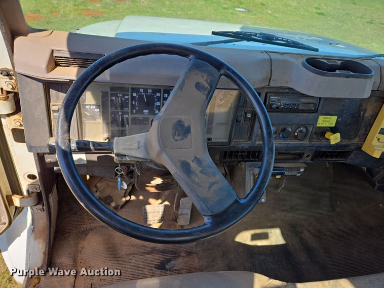 image for item ED2512 2000 International 4700 bucket truck