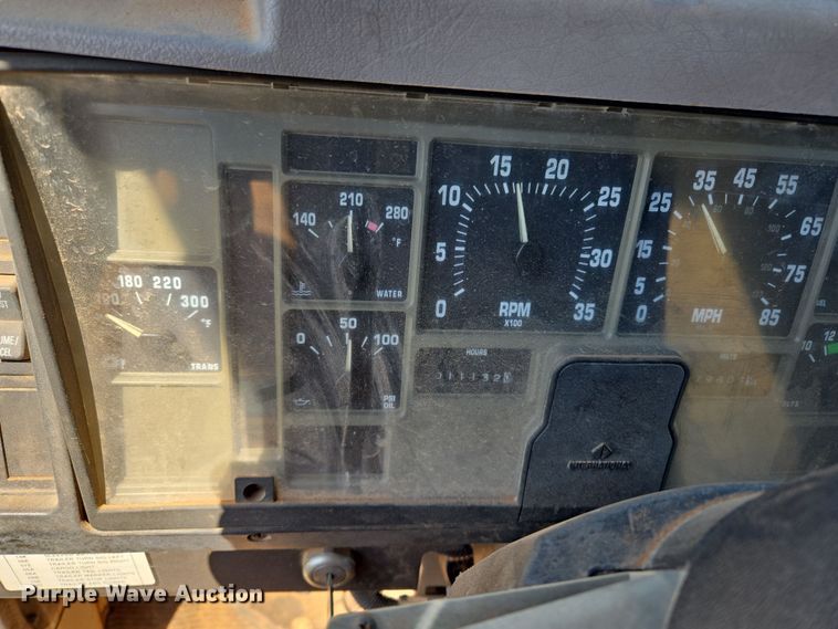 image for item ED2512 2000 International 4700 bucket truck