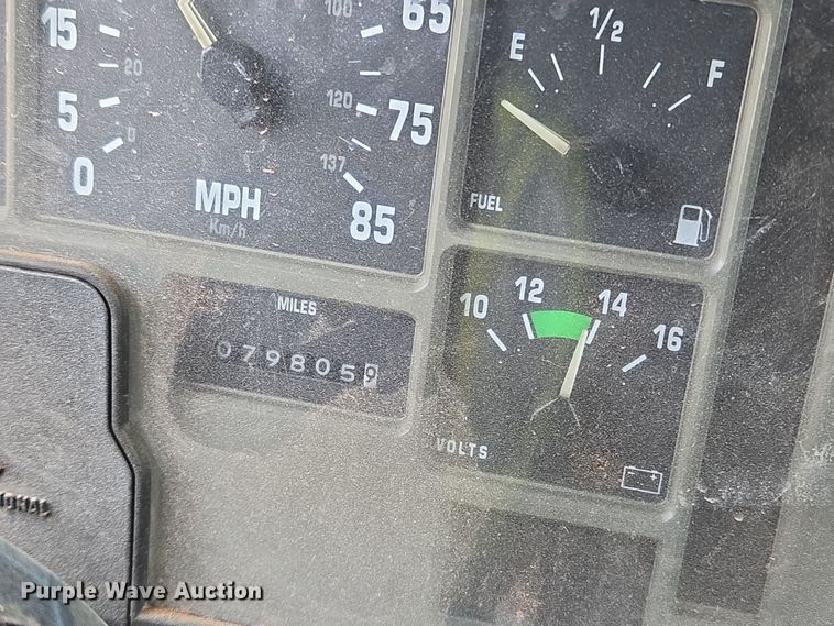 image for item ED2512 2000 International 4700 bucket truck