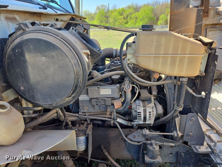 image for item ED2512 2000 International 4700 bucket truck