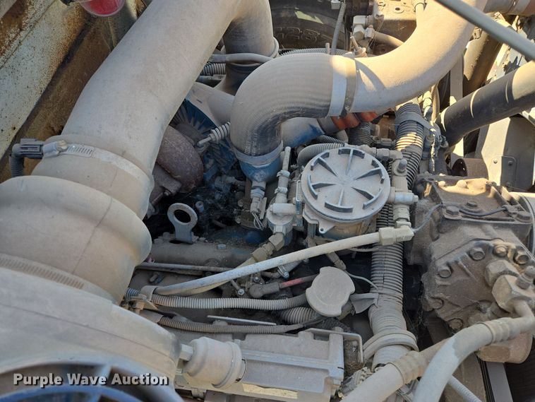 image for item ED2512 2000 International 4700 bucket truck