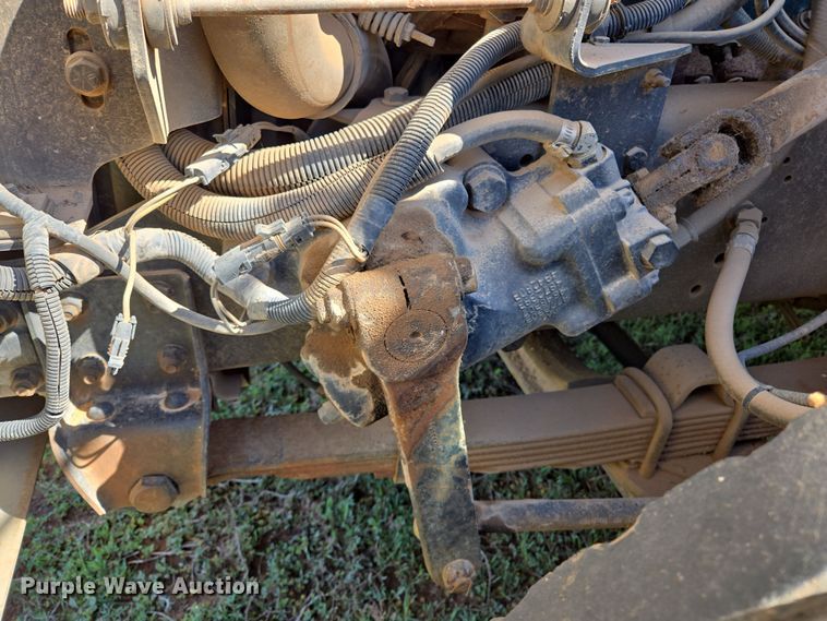 image for item ED2512 2000 International 4700 bucket truck