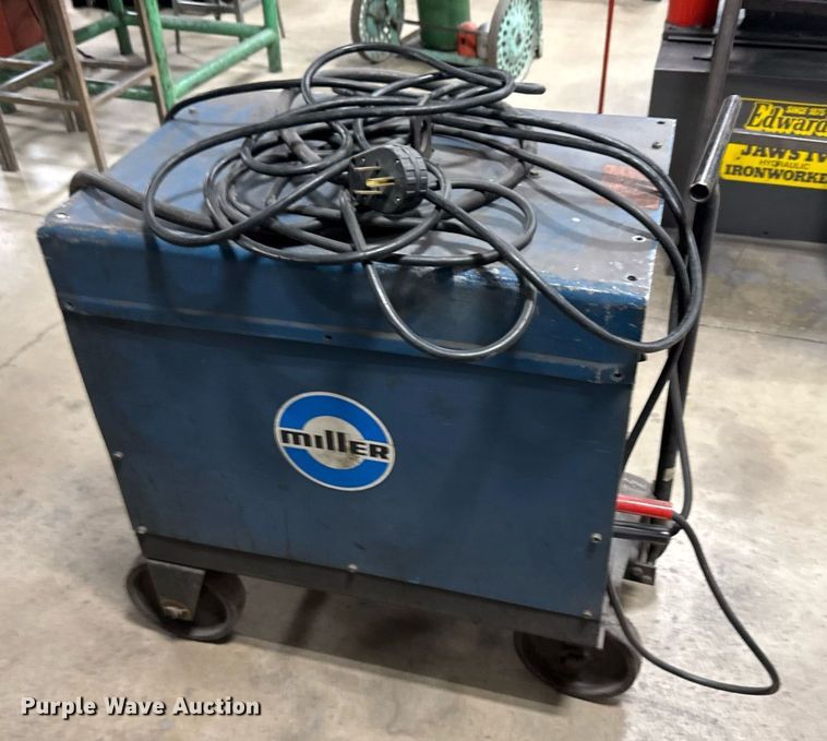 image for item EG6368 (2) Miller Dialarc 250 welders