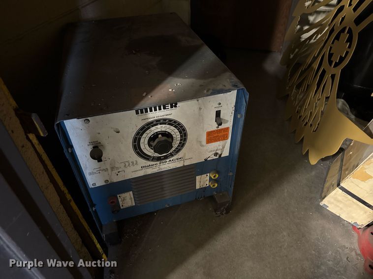 image for item EG6368 (2) Miller Dialarc 250 welders