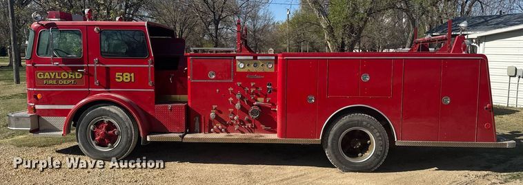 image for item EG6390 1971 International C0 8190 pumper fire truck