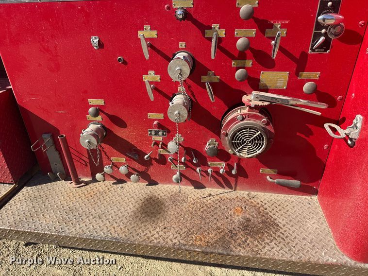 image for item EG6390 1971 International C0 8190 pumper fire truck