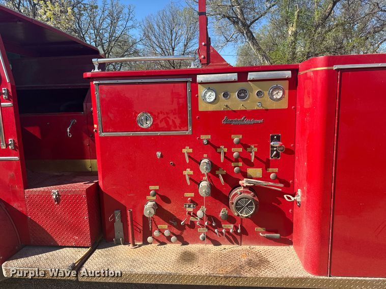 image for item EG6390 1971 International C0 8190 pumper fire truck