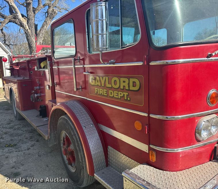 image for item EG6390 1971 International C0 8190 pumper fire truck