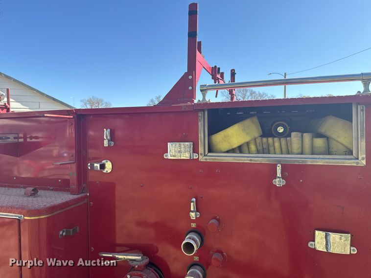 image for item EG6390 1971 International C0 8190 pumper fire truck