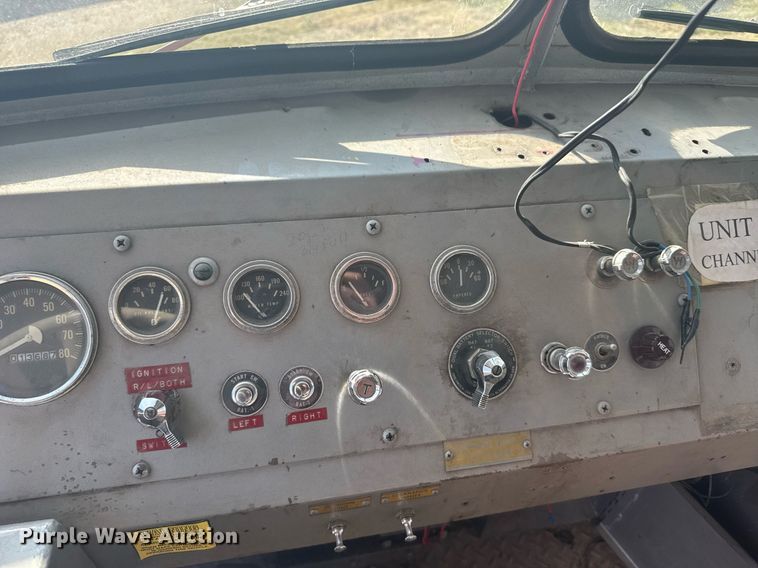 image for item EG6390 1971 International C0 8190 pumper fire truck