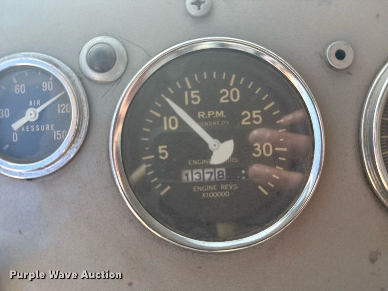 image for item EG6390 1971 International C0 8190 pumper fire truck