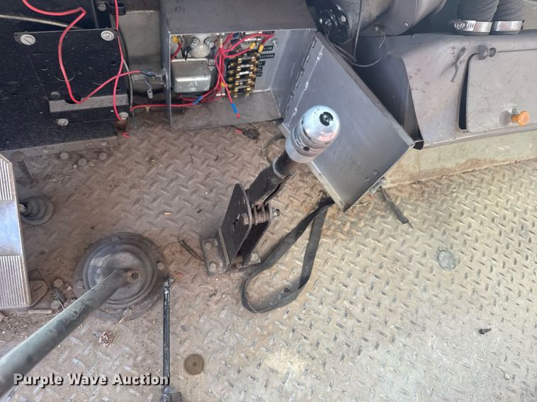 image for item EG6390 1971 International C0 8190 pumper fire truck