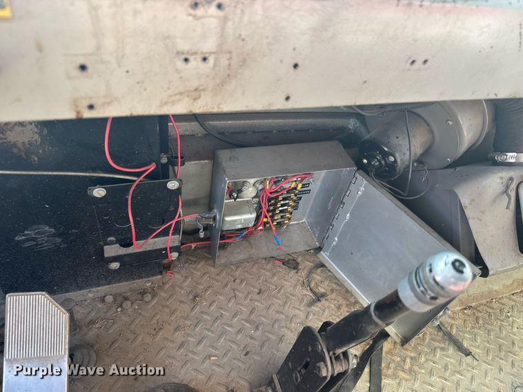 image for item EG6390 1971 International C0 8190 pumper fire truck