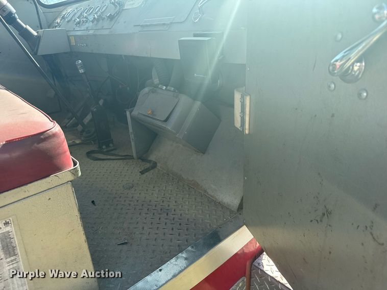 image for item EG6390 1971 International C0 8190 pumper fire truck