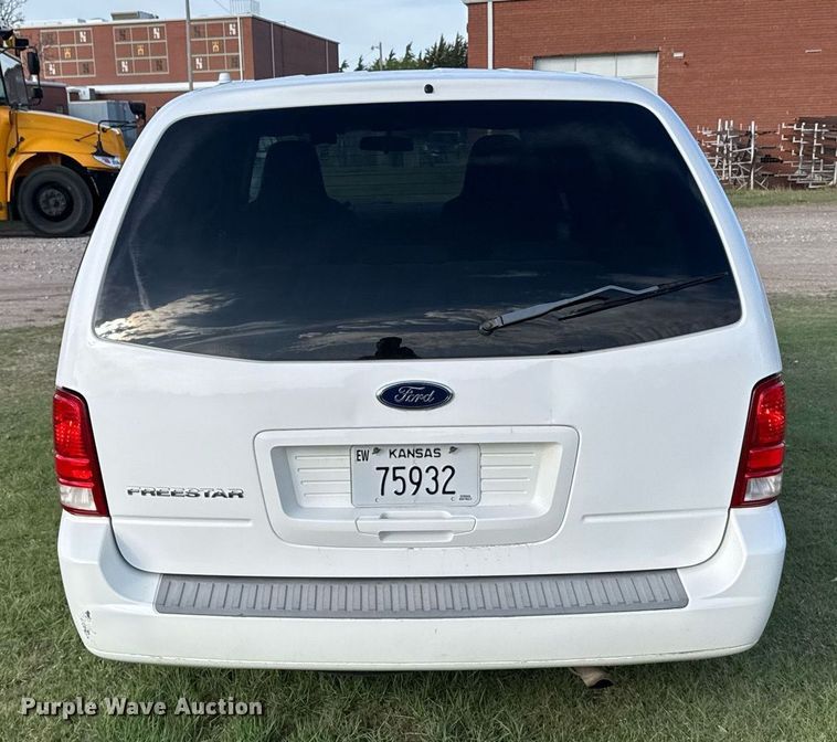 image for item EG6392 2004 Ford Freestar S van