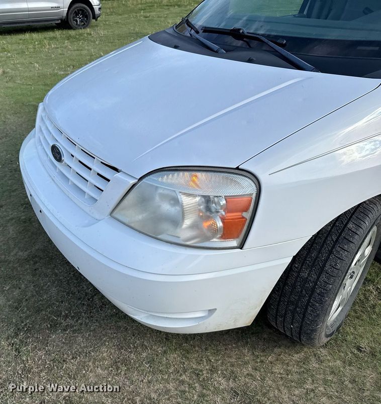 image for item EG6392 2004 Ford Freestar S van