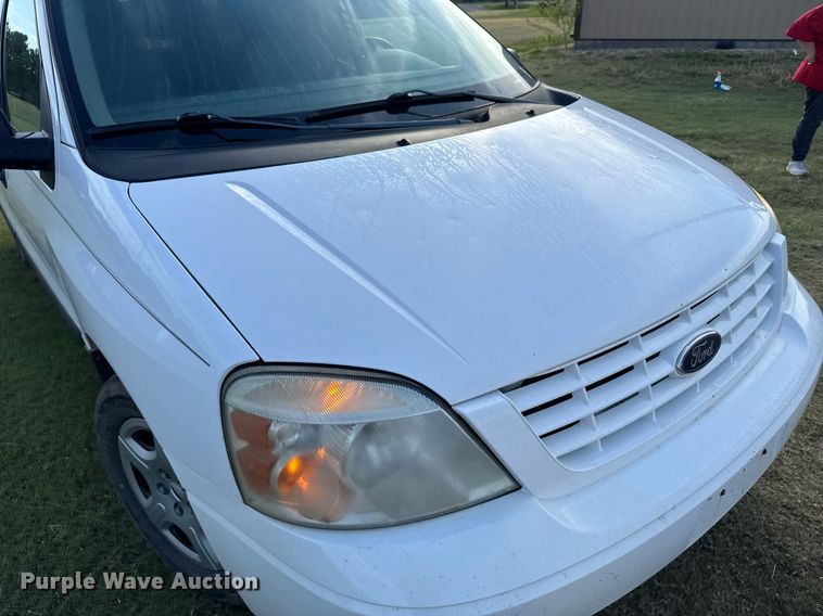image for item EG6392 2004 Ford Freestar S van