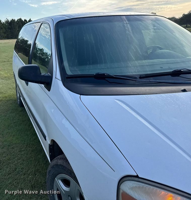image for item EG6392 2004 Ford Freestar S van