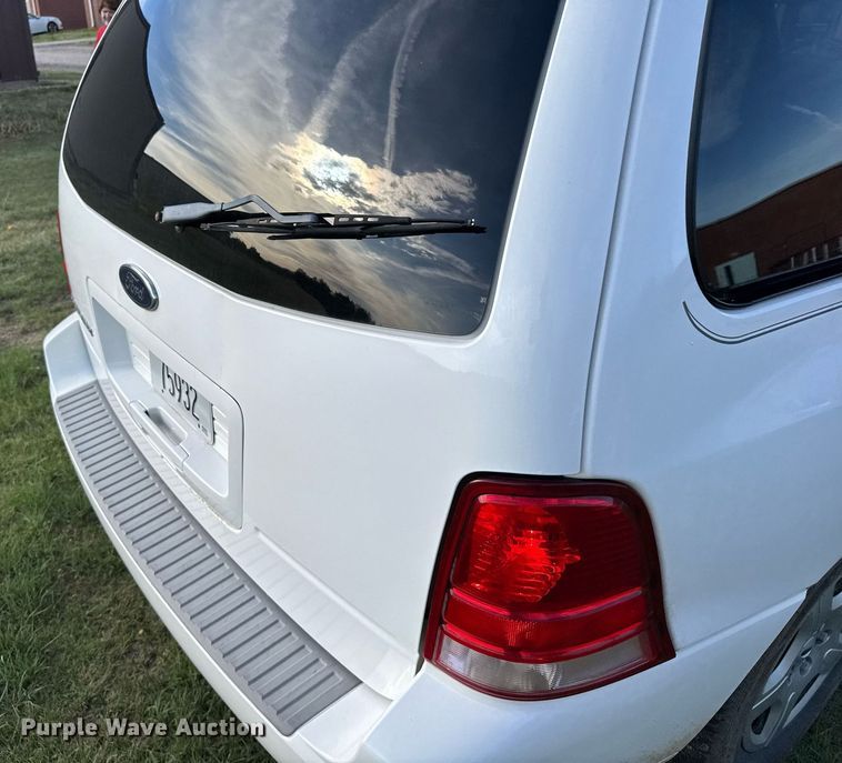 image for item EG6392 2004 Ford Freestar S van