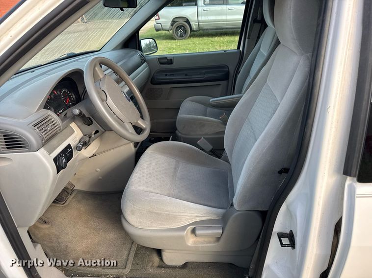 image for item EG6392 2004 Ford Freestar S van