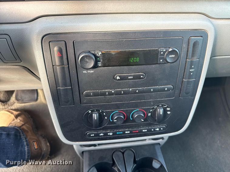 image for item EG6392 2004 Ford Freestar S van