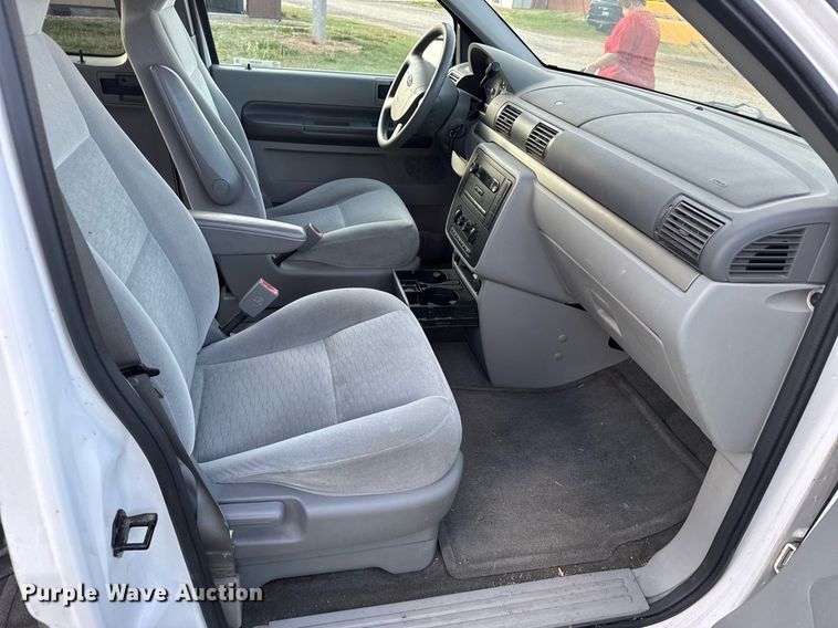 image for item EG6392 2004 Ford Freestar S van