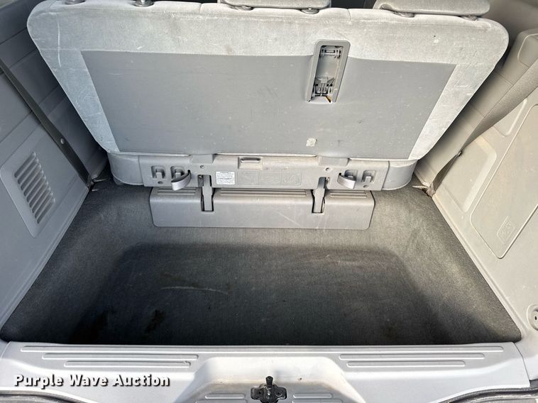 image for item EG6392 2004 Ford Freestar S van