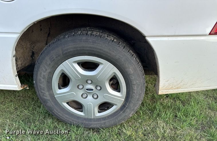 image for item EG6392 2004 Ford Freestar S van