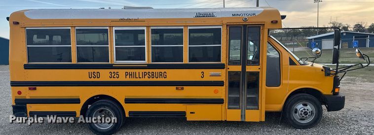 image for item EG6397 2015 Thomas Built Savana G4500 school bus