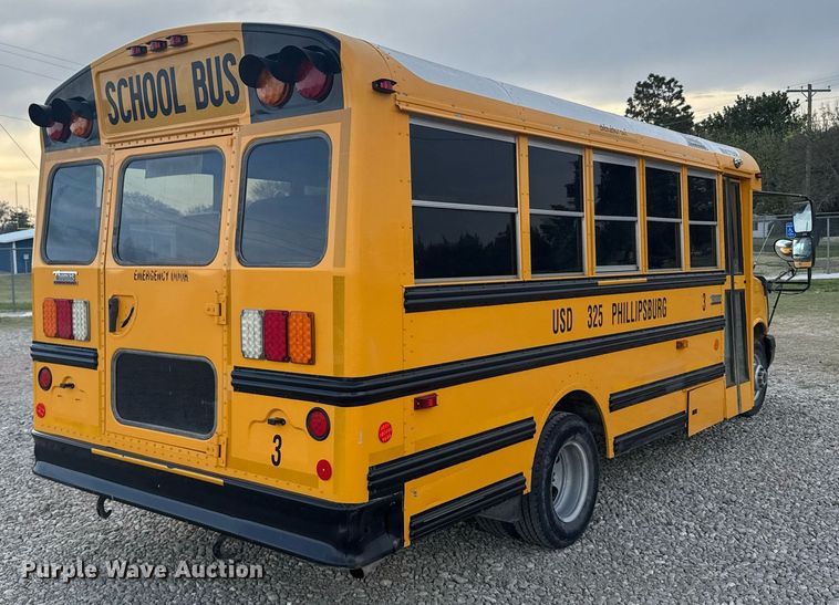 image for item EG6397 2015 Thomas Built Savana G4500 school bus