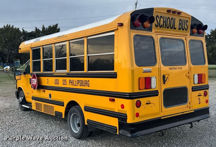 image for item EG6397 2015 Thomas Built Savana G4500 school bus