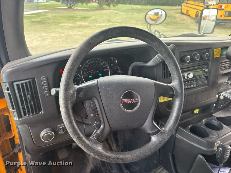 image for item EG6397 2015 Thomas Built Savana G4500 school bus