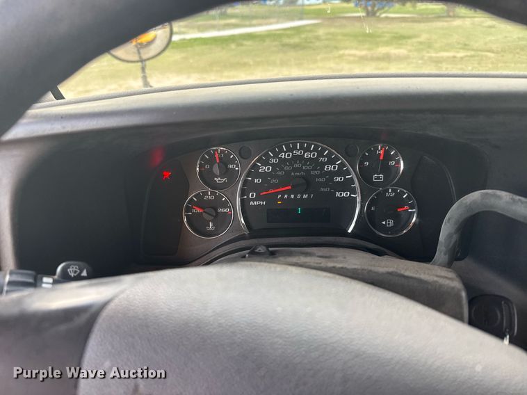 image for item EG6397 2015 Thomas Built Savana G4500 school bus