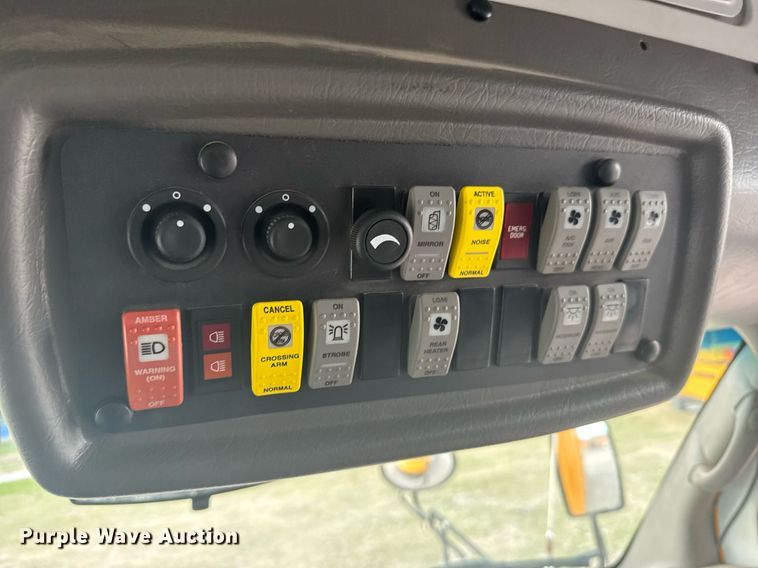 image for item EG6397 2015 Thomas Built Savana G4500 school bus