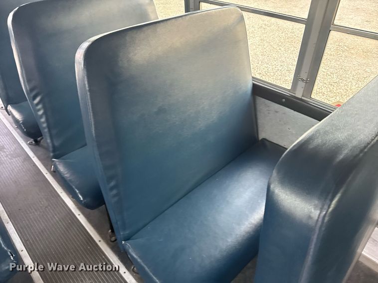 image for item EG6397 2015 Thomas Built Savana G4500 school bus