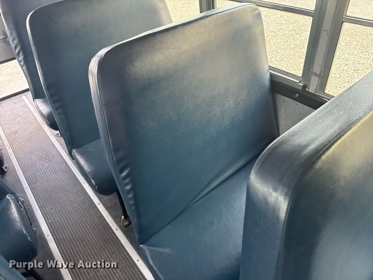 image for item EG6397 2015 Thomas Built Savana G4500 school bus