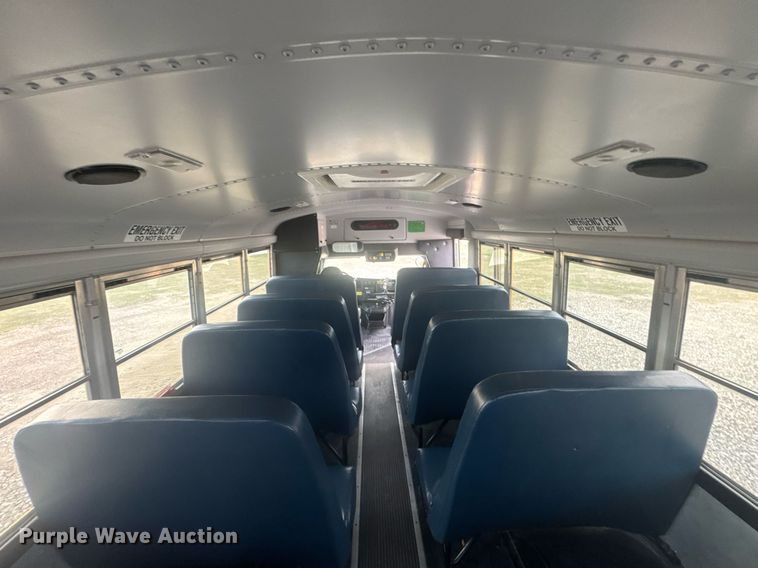 image for item EG6397 2015 Thomas Built Savana G4500 school bus