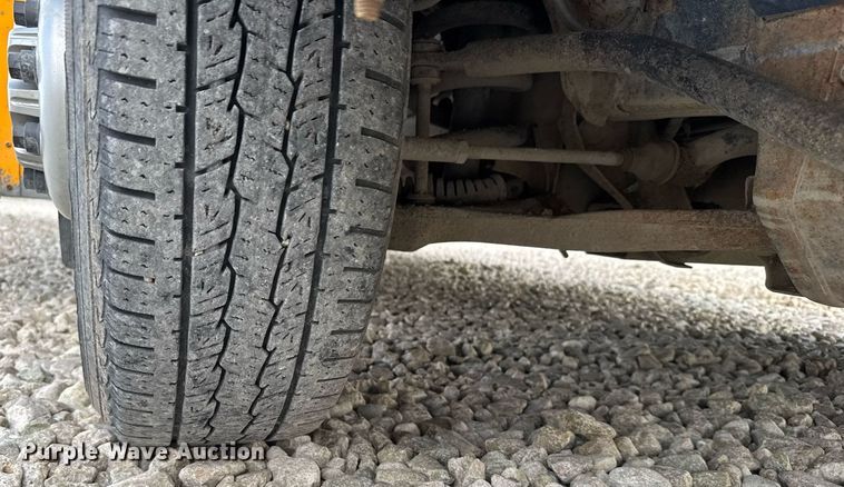 image for item EG6397 2015 Thomas Built Savana G4500 school bus