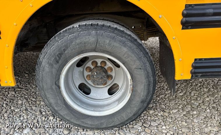 image for item EG6397 2015 Thomas Built Savana G4500 school bus